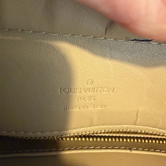 Louis Vuitton Vernis Houston Tote - Picture 7 of 12